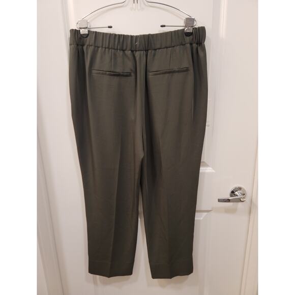 Vince Mid Rise Tapered Pull Pants in Green - Picture 3 of 8